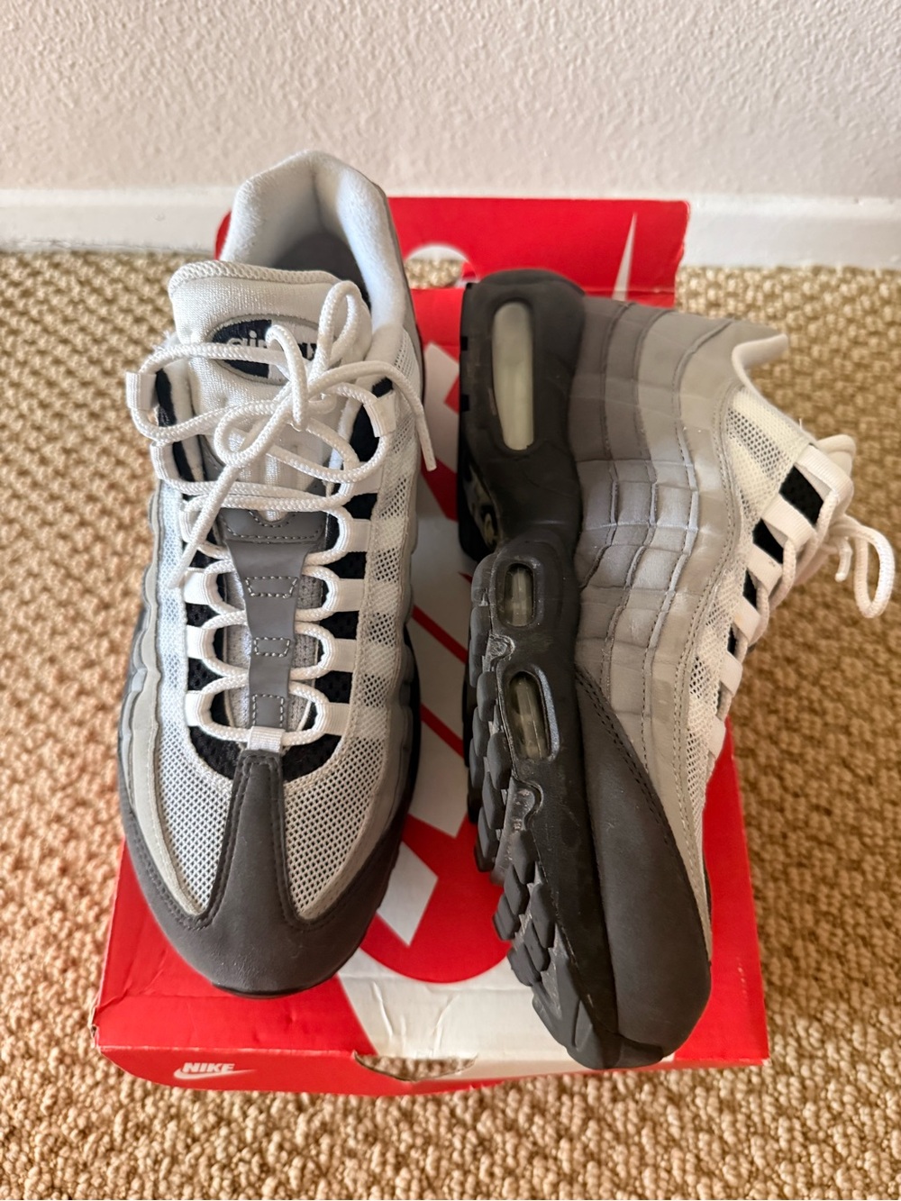 Nike Men’s Air Max 95 White and Gray Athletic Running Shoes